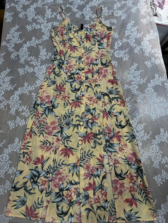 Dresses & Skirts - yellow floral summer dress